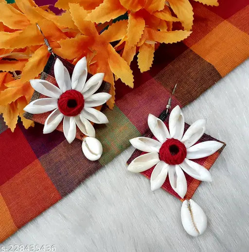 Handcrafted Fabric Based Necklace Set With Natural Sea Shell Work