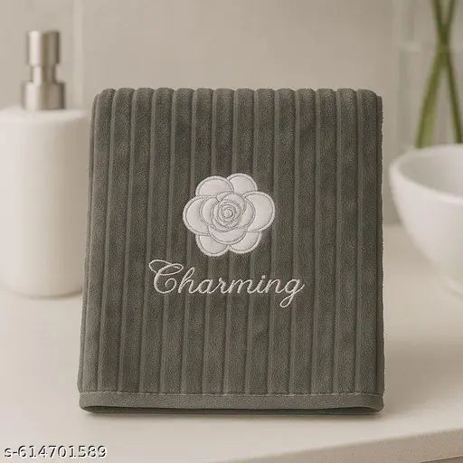 AKDC Premium Microfiber Bath Towel – Ultra-Soft, Highly Absorbent, Superior Comfort, Durable and Elegant Design, 70x140 cm (GREY