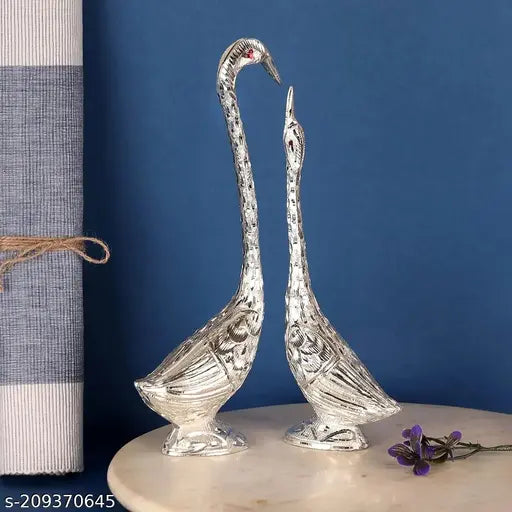 7 Inch Silver Kissing Swan Couple Handcrafted Decorative Figurine