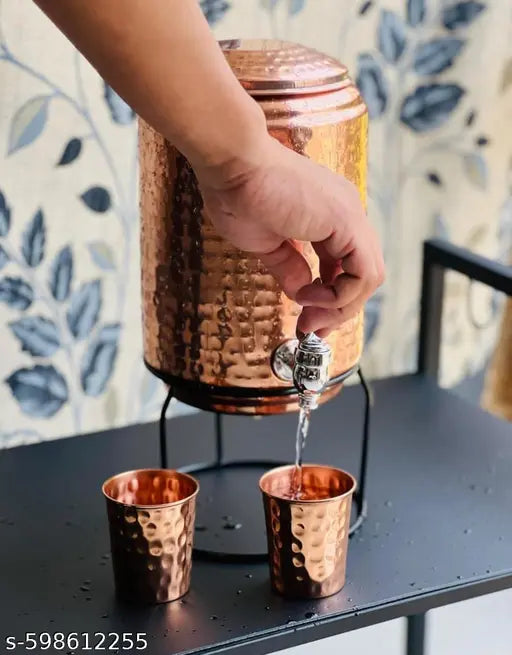 Design World Copper Plated 5 Liter Hammered Water Dispenser stainless steel (Matka/Pot) with Stand and Two Copper Glass Container Pot(5000 ml) Copper bottle Copper glass Copper jug Copper mugs Copper itam Copper matka