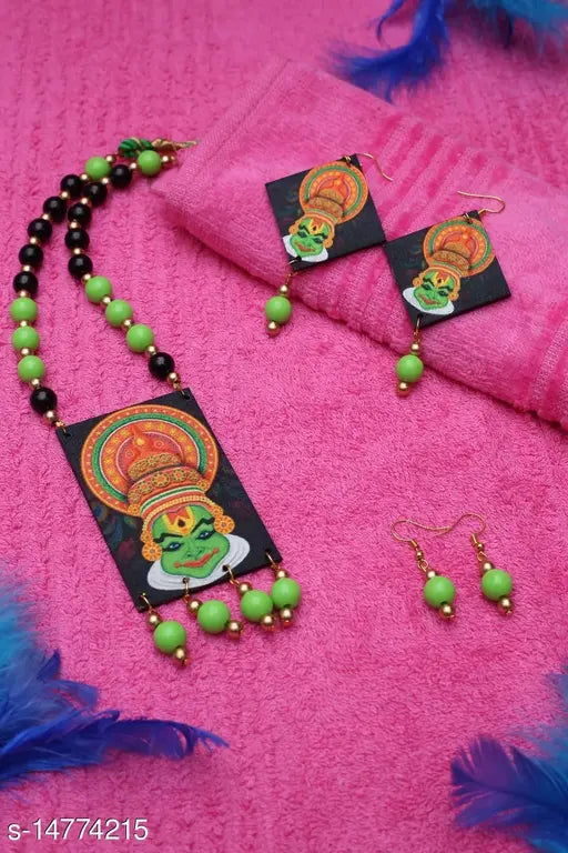 Attractive Wooden  Jewelllery Set
