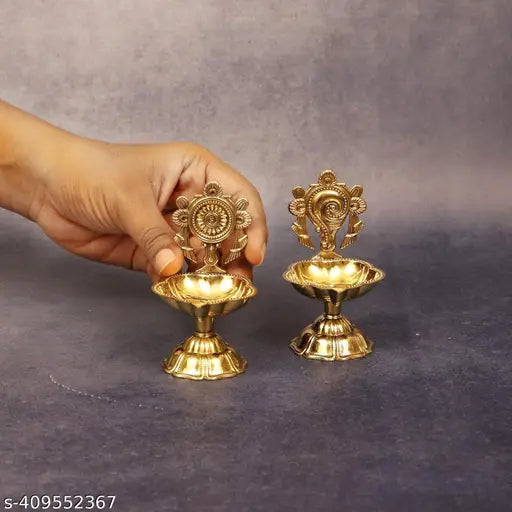 Brass Diya for Pooja, Shanku Chakra Deepam | Small Oil Lamp for Home Temple Puja & Decor Gifting | 3 inch Pure Brass Table Diya (Gold)