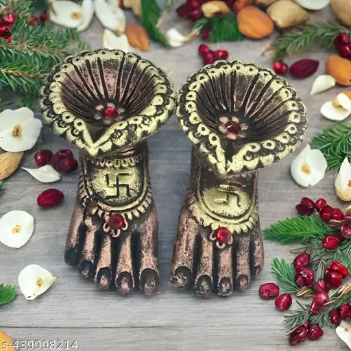 STUTI Maa Laxmi ji Diya Charan | Maa Lakshmi Mitti Diya Charan Terracotta Clay Paduka | Laxmi ji Charan for Prosperity and Wealth | Devi Charan for Diwali puja
