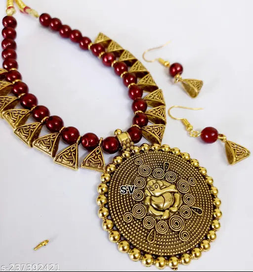 Ganesh Meroon Short Jewellry Set