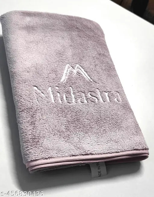 Vyakom Premium Microfiber Bath Towel – Super Absorbent, Quick-Drying, Ultra-Soft & Plush – 500 GSM, Lightweight, Durable, Machine Washable, Ideal for Bathroom, Beach & Travel(Magenta)