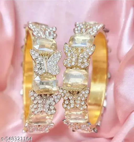 Traditional kangan set for women