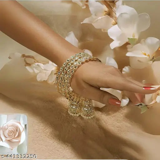 Mankairoop set Of 4 Light Gold-Plated Kundan-Studded & Pearls-Beaded Jhumki  Bangles