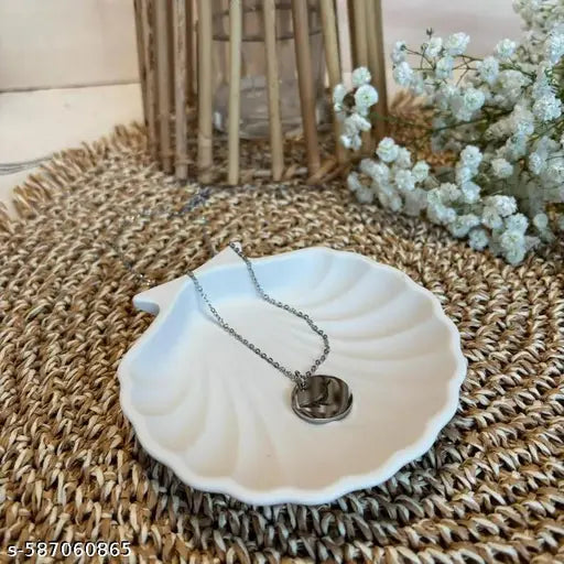 White Resin Seashell Decorative Tray – Multipurpose Jewelry, Trinket & Home Décor Organizer