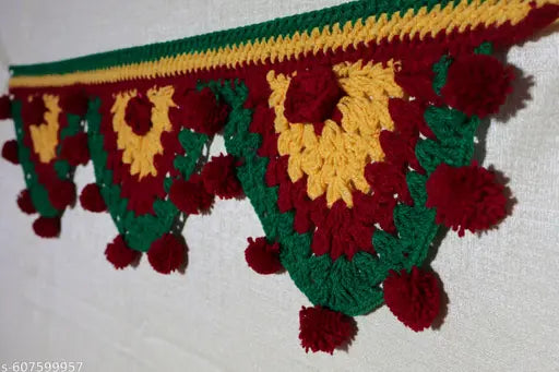 Woolen toran