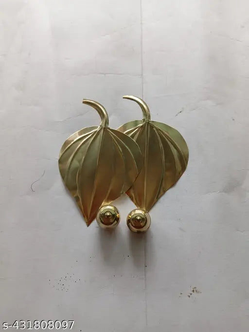 Brass Pan & Supari Set | Traditional Worship Accessories | Essential Ritual Items