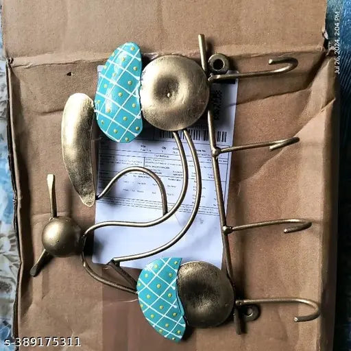 Metal Key Holder Scooter Wall Hanging Showpiece