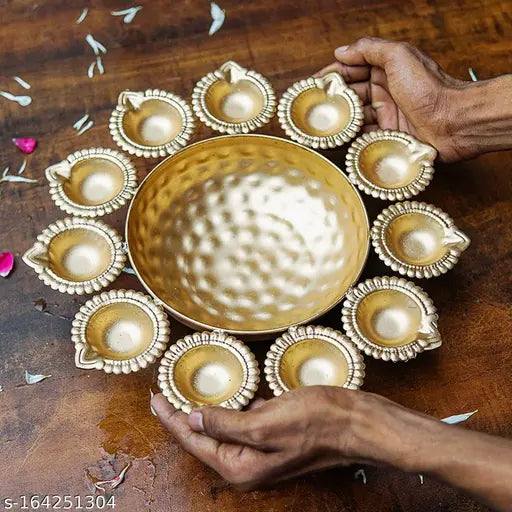 MAX MART Metal Decorative Urli Bowl for Floating Flowers and Tea Light Diyas Festival Decoration Home 10 inch Round Urli Golden