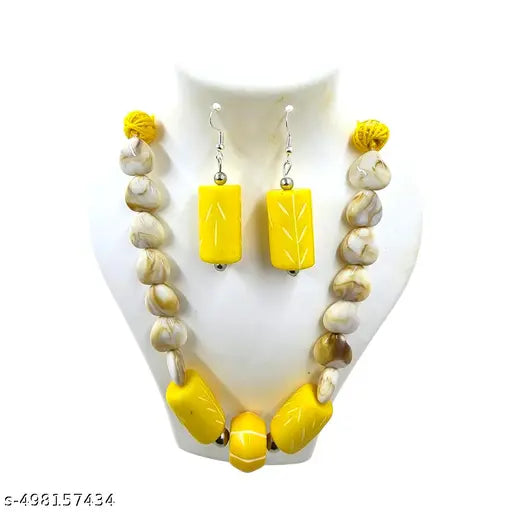 Handmade Beaded Necklace and Earring Set, Yellow and Beige Chemical Beads, Fashion Jewellery.
