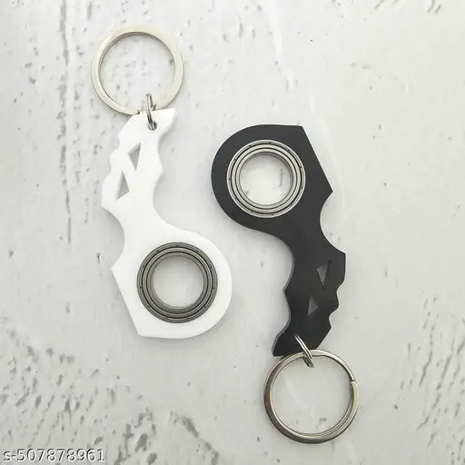 Trendy spinner keychain Black keyrambit
