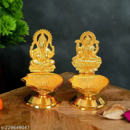 Purti Impex Golden Set of 2 Lord Ganesha & Goddess Laxmi Diyas