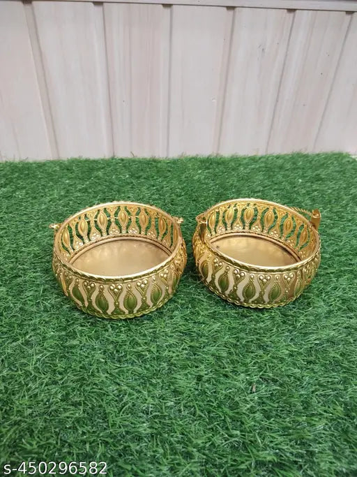 Decorative Golden Basket (Set of 2) with Intricate Floral Design, Golden Metal Basket with handle  metal flower basket (6 X4 inches Golden)