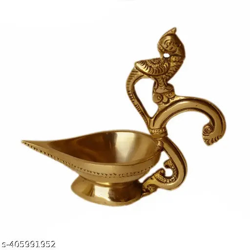 Aakrati Brass made hand carved aarti Diya/Oil lamp| Brass Diya| Temple Decor| Religious Items| Corporate Gifting| Housewarming Gifts| High Quality Gifts| Puja Items by Aakrati