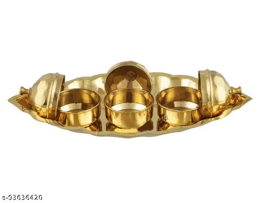 PRAMUKH STORE Brass Haldi Kumkum dabbi with lid and Attached with Thali Brass Kankavati for puja