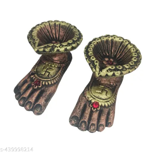 STUTI Maa Laxmi ji Diya Charan | Maa Lakshmi Mitti Diya Charan Terracotta Clay Paduka | Laxmi ji Charan for Prosperity and Wealth | Devi Charan for Diwali puja