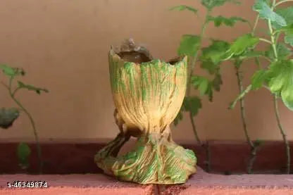 Aapurti Groot Thinking Shape Plant Pot