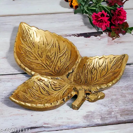 Metal 3 Part Leaf Shape Tray Perfect for Home Centre Table Serving Dry Fruits (Golden, Pack of 1) decorative showpiece