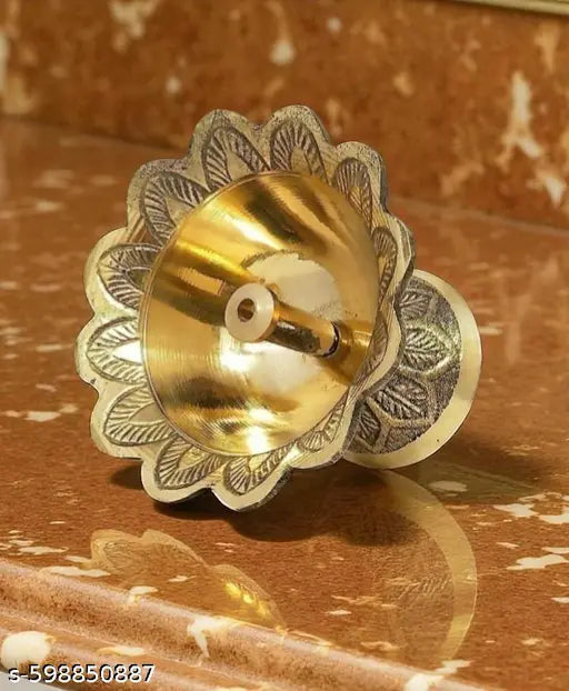 ANI DIVINE Antique Golden Brass Finish Devdas Akhand Diya – Traditional Indian Oil Lamp for Diwali and Navratri Pooja – Decorative, Functional Spiritual Accessory