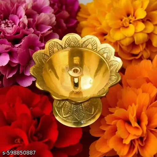 ANI DIVINE Antique Golden Brass Finish Devdas Akhand Diya – Traditional Indian Oil Lamp for Diwali and Navratri Pooja – Decorative, Functional Spiritual Accessory