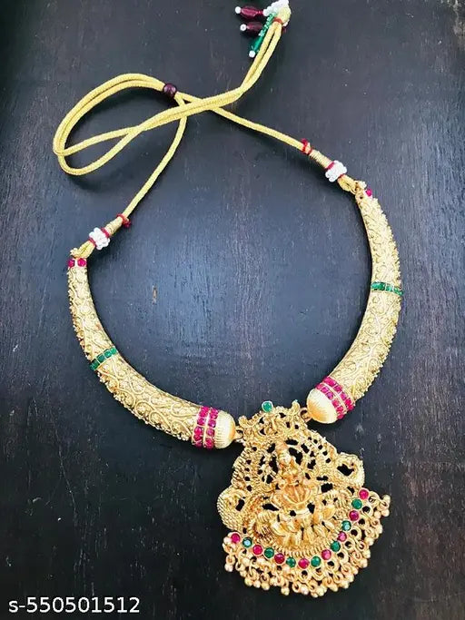 Temple Hasli Solid Chokar South Indian Necklace Set
