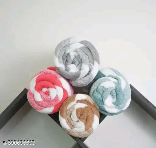 Classic fashionable bath towel