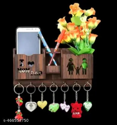 WOODEN I LOVE MOM DAD KEY HOLDER