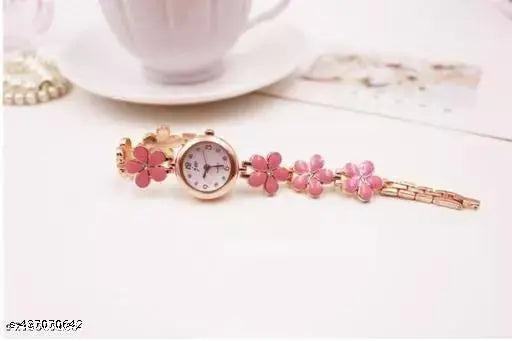 Flower design belt analog watch for women