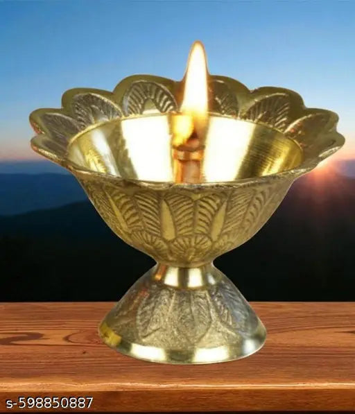 ANI DIVINE Antique Golden Brass Finish Devdas Akhand Diya – Traditional Indian Oil Lamp for Diwali and Navratri Pooja – Decorative, Functional Spiritual Accessory
