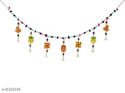 Alluring Wall Decor & Hangings