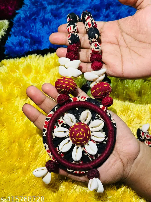 Handcrafted fabric jewellery set for women with kori