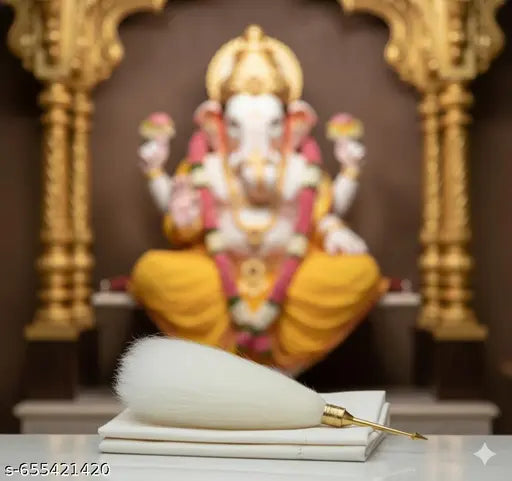 Puja Chamor with Brass Handle (1 Pcs)