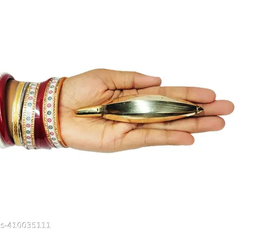 Brass Banana / Pittal Kela for Puja use.