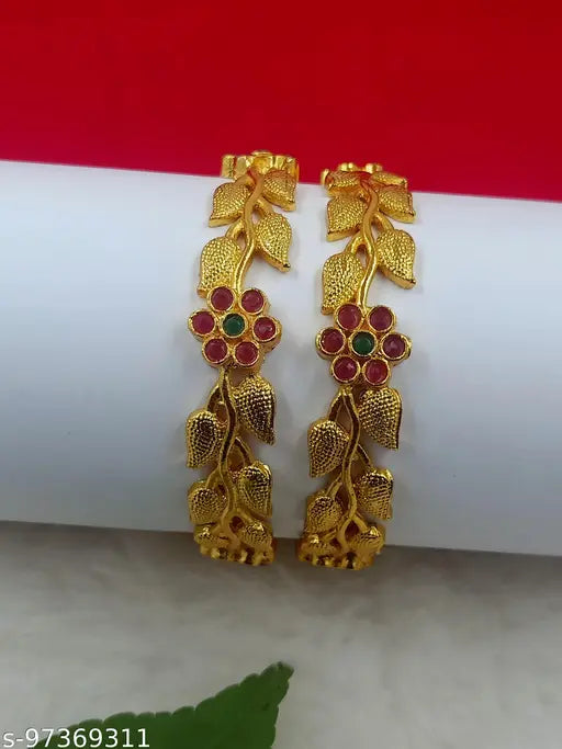 Govindam Gold Leaf Bangle Set