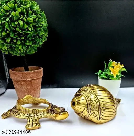 Vastu metal shank showpiece