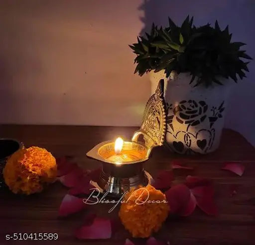 Kalais Brass Laxmi Diya Gajlakshmi Oil Lamp for Pooja Home Decor Kamakshi Deepak Decorative Mandir Temple Diwali Puja Wedding Gift Height 4 inch