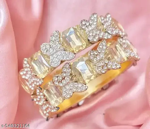 Traditional kangan set for women