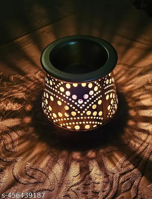 Aroma' Oil Burner | Tea Light Oil Warmer for Home Fragrance with Tea Light Candle and Aroma' Oils Made by Galvanized Metal Golden