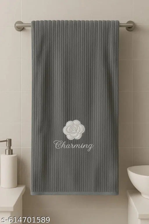 AKDC Premium Microfiber Bath Towel – Ultra-Soft, Highly Absorbent, Superior Comfort, Durable and Elegant Design, 70x140 cm (GREY