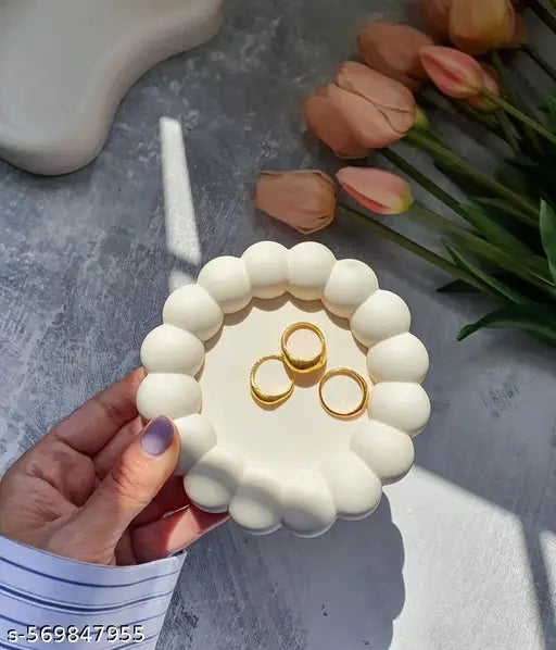 Minimal Round Beaded Resin Tray | Jewelry Holder | Aesthetic Vanity Tray | Handmade Decor Plate