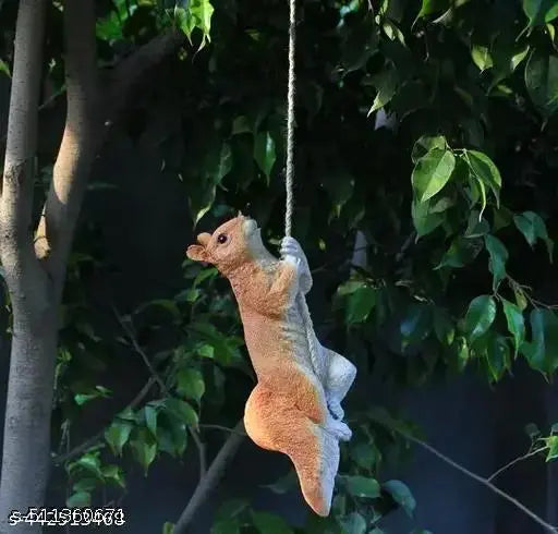 Resin Hanging Squirrel Statue for Garden Decor