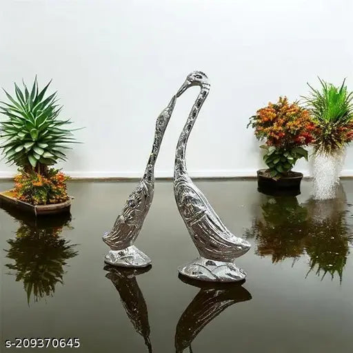 7 Inch Silver Kissing Swan Couple Handcrafted Decorative Figurine