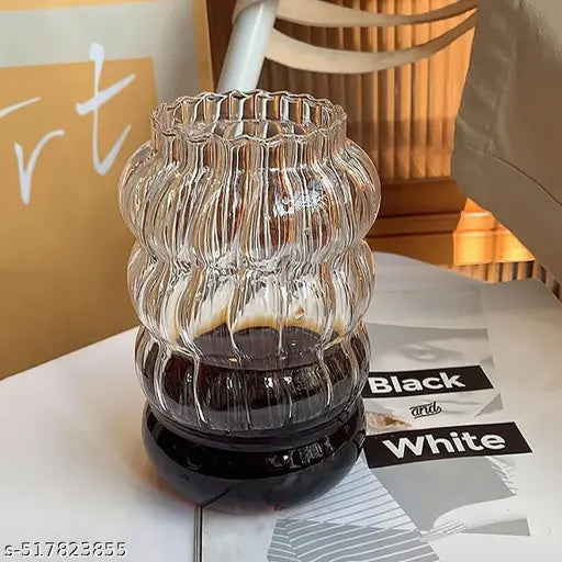 Spiral shape striped 700 ml tumbler for coffee, ice tea, milk shakes, summer drinks, and other beverages ( Pack of 1)