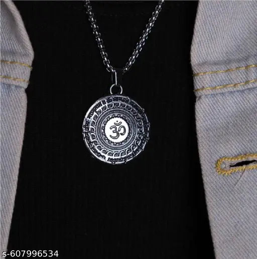 OM gyantri mantra pendant Mahadev Maha Mrityunjaya Mantra Om Pendant Locket for Men & Women Best Gift for Men, Brother , Girls Women