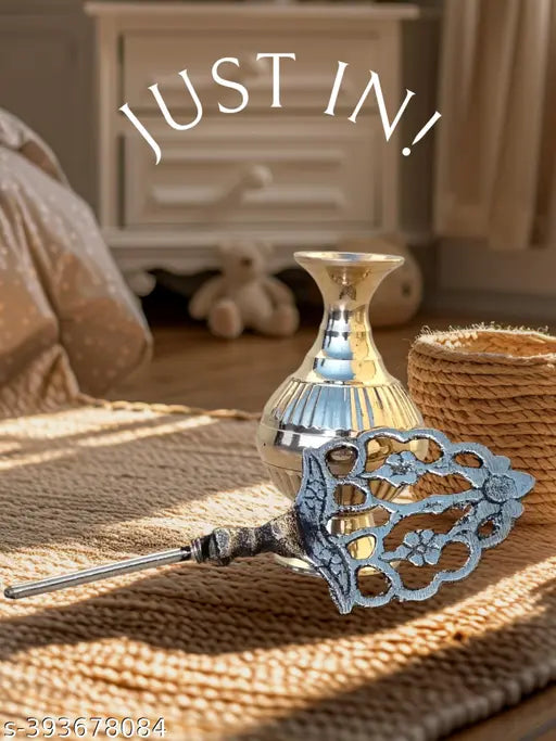 Antique Design Surmadani, Premium Empty Surma Holder For Men/Women, Brass Surmadani Kohl Bottle