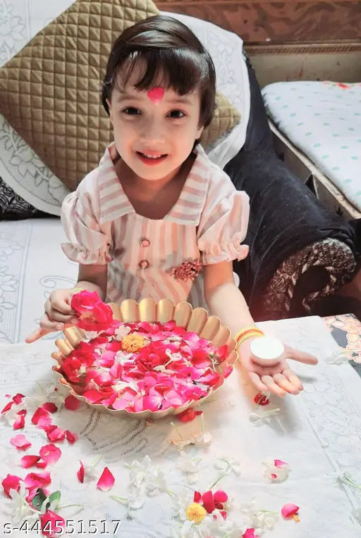 urli bolw Decorative Taj Urli for Flowers - Handcrafted Taj Urli Perfect for Diwali Decoration, Wedding Decoration and Office Decoration (Golden, 10 Inch)